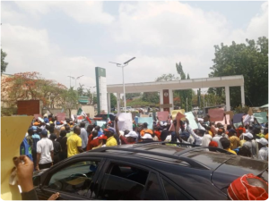 FCT Teachers, LG Workers Protest Unpaid ₦70,000 Minimum Wage